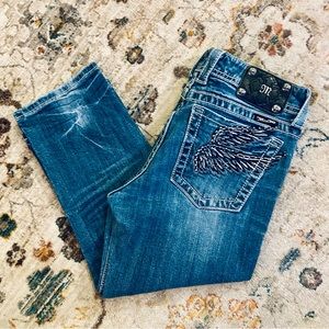 Miss Me Cropped Stretch Denim Jeans With Stuuded Angel Wing Back Pockets Size 31